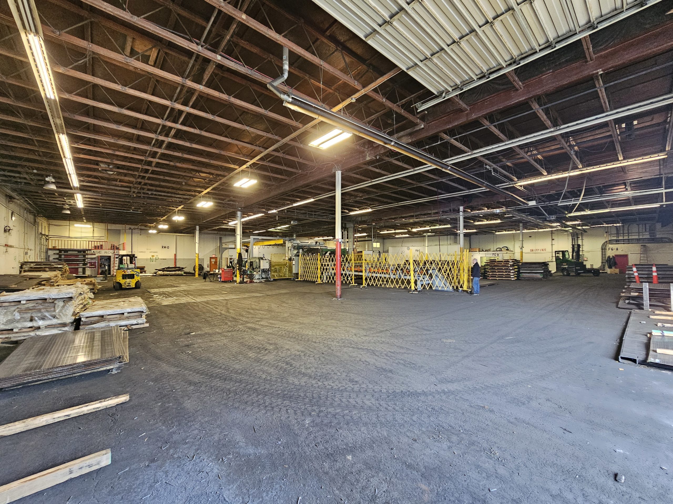 Exposure Warehouse or Manufacturing Space with Yard Area | Lee ...